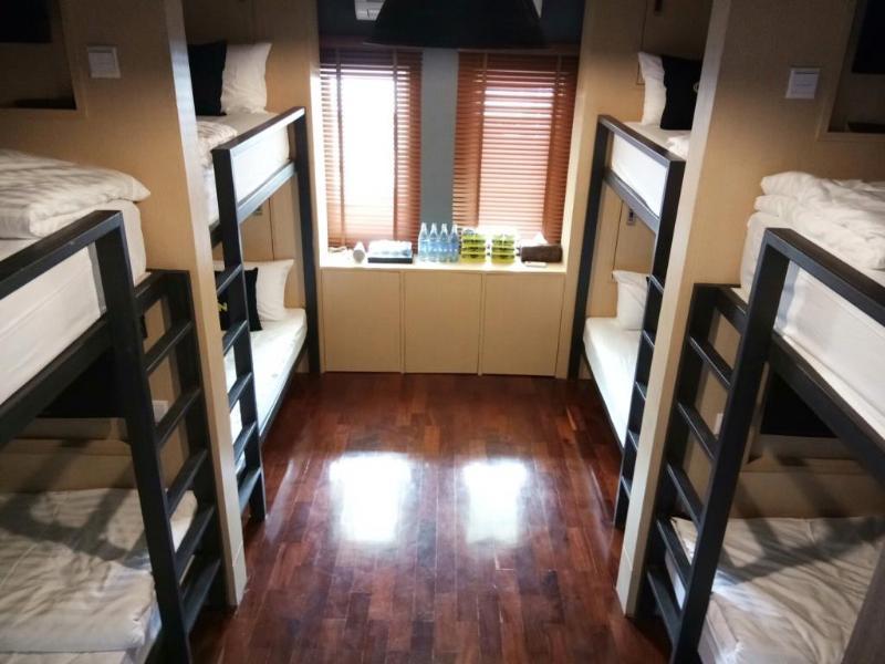 Gn Luxury Hostel Бангкок Екстер'єр фото