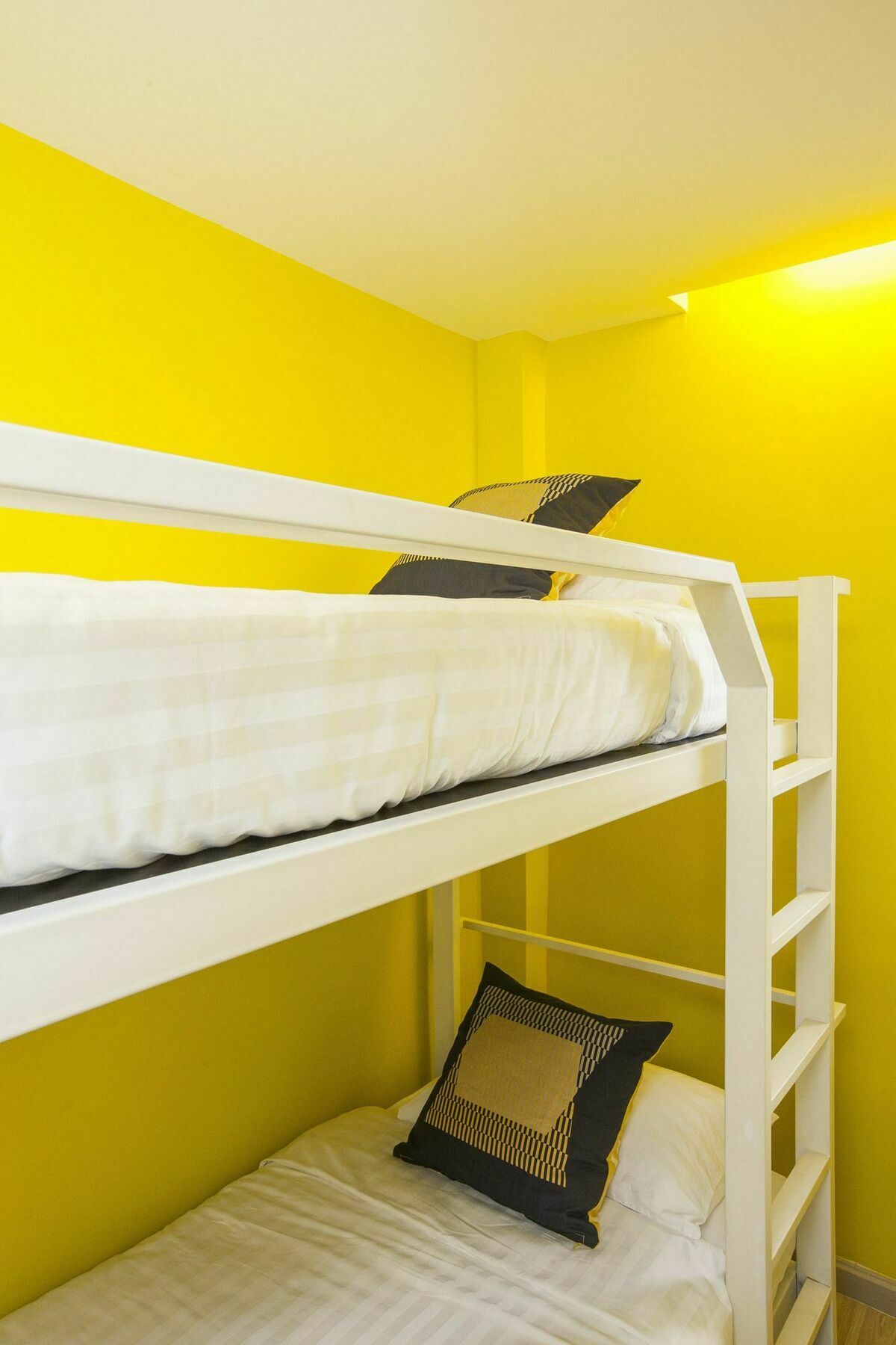 Gn Luxury Hostel Бангкок Екстер'єр фото